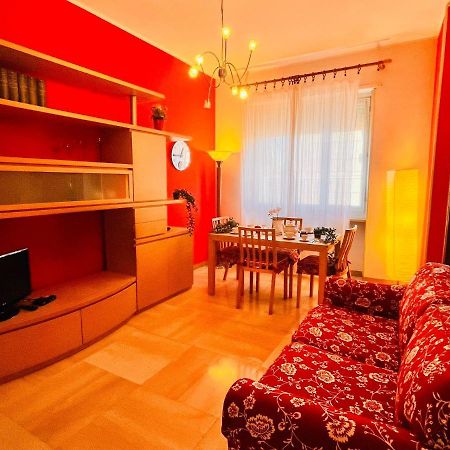 Sky Apartment A Due Passi Dalla Stazione Коленьо Екстериор снимка